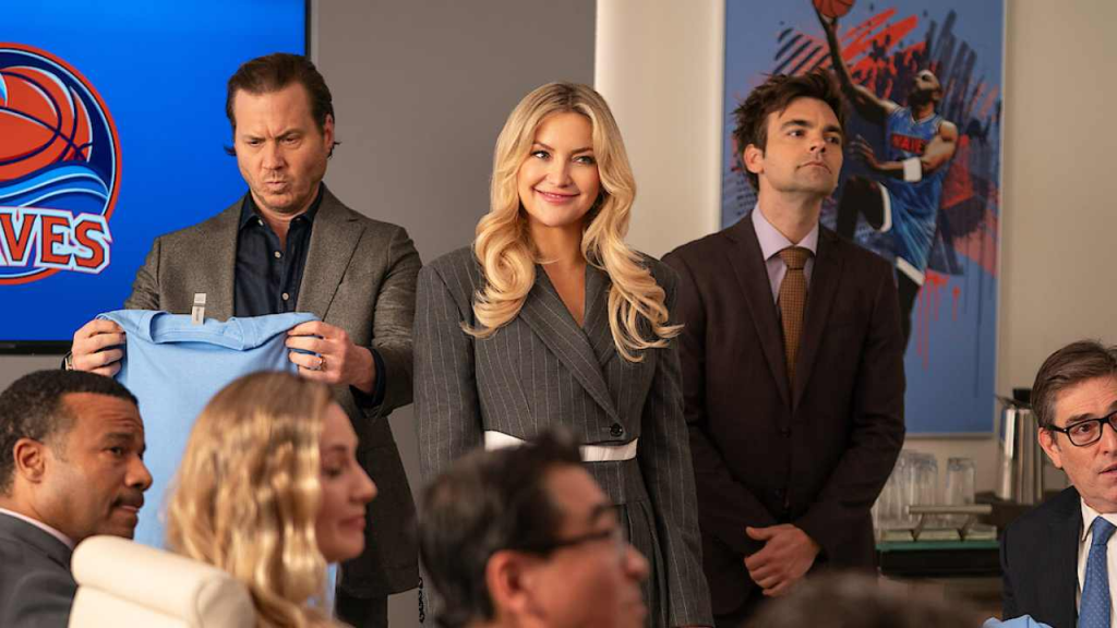 Una nueva jugada: Kate Hudson lidera un equipo en divertida 