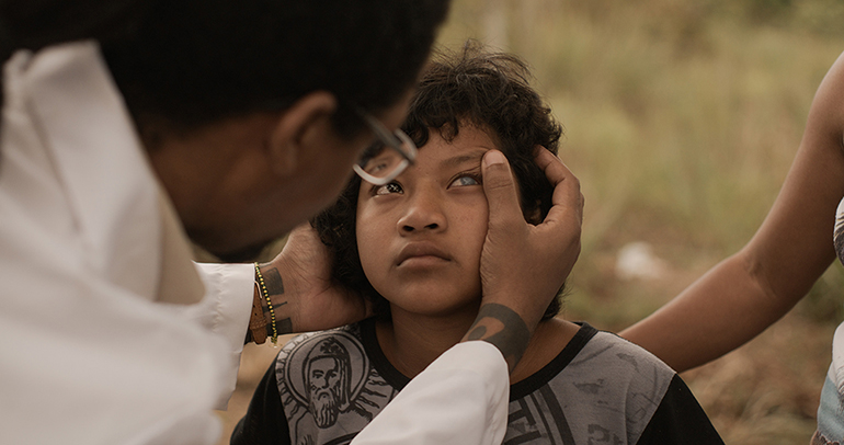 O Deserto de Akin: drama sobre imigração e desafios no Brasil